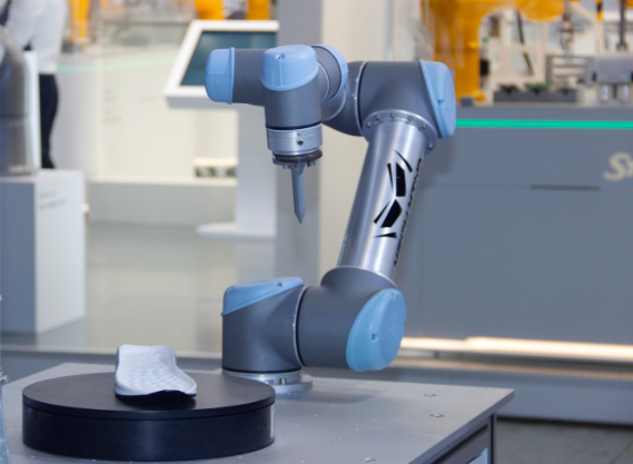 人機協作漸成趨勢，行業競爭日趨激烈(圖1)